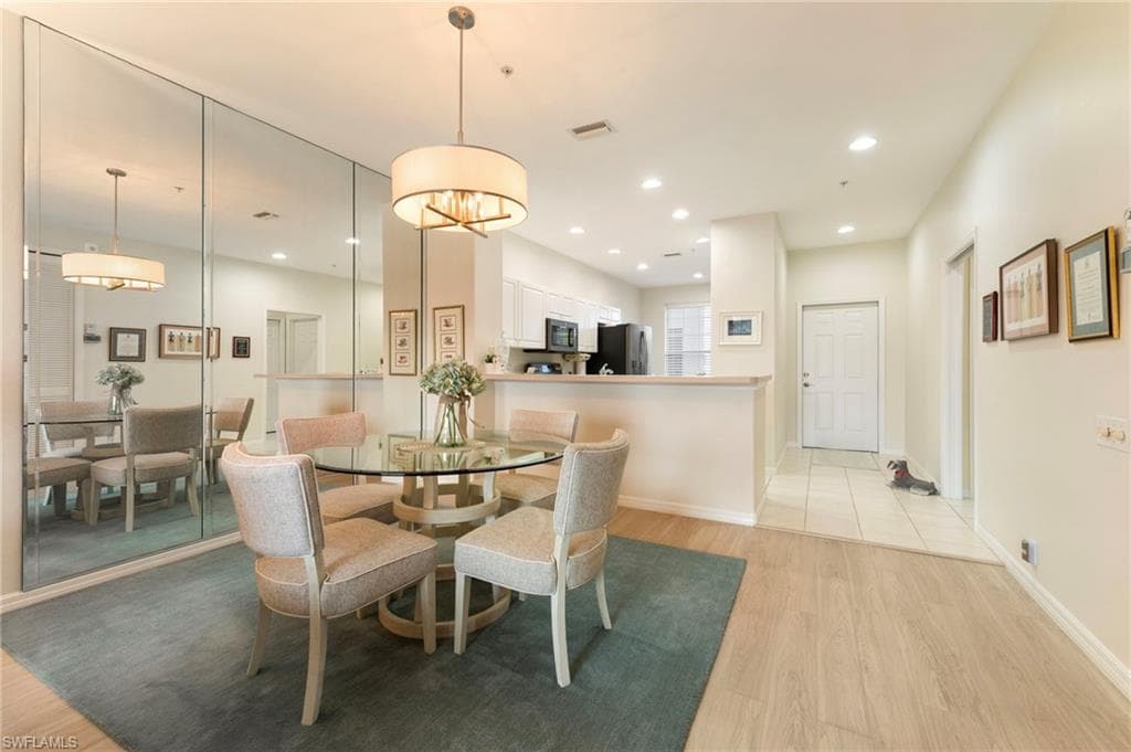 8247 Parkstone PL 206-7