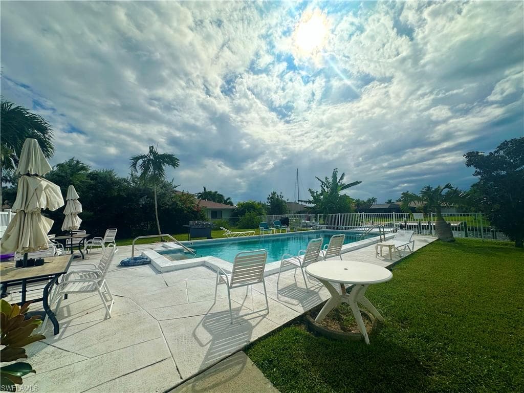 4802 Tudor DR 102-20