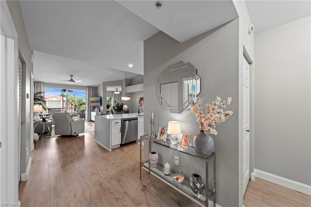 20261 Estero Gardens CIR 207-6