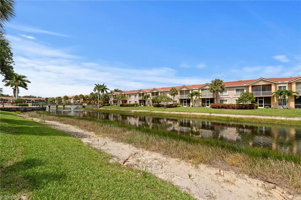 20261 Estero Gardens CIR 207-34