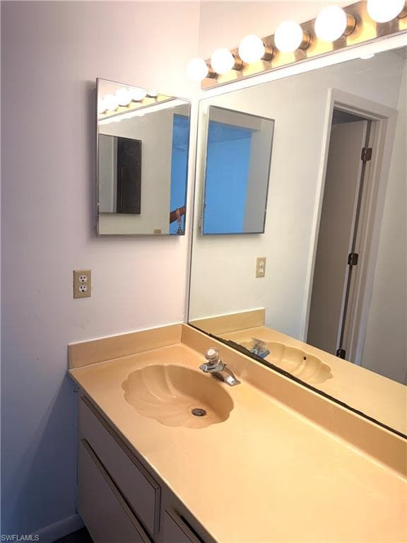 10554 Quincy CT-12