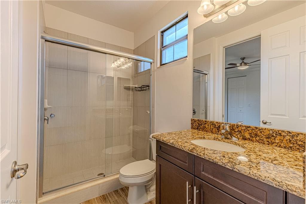 13852 Luna DR-23