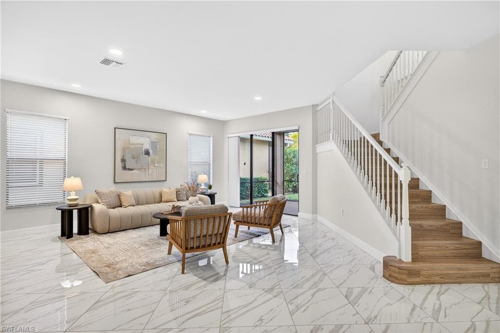 13852 Luna DR-2