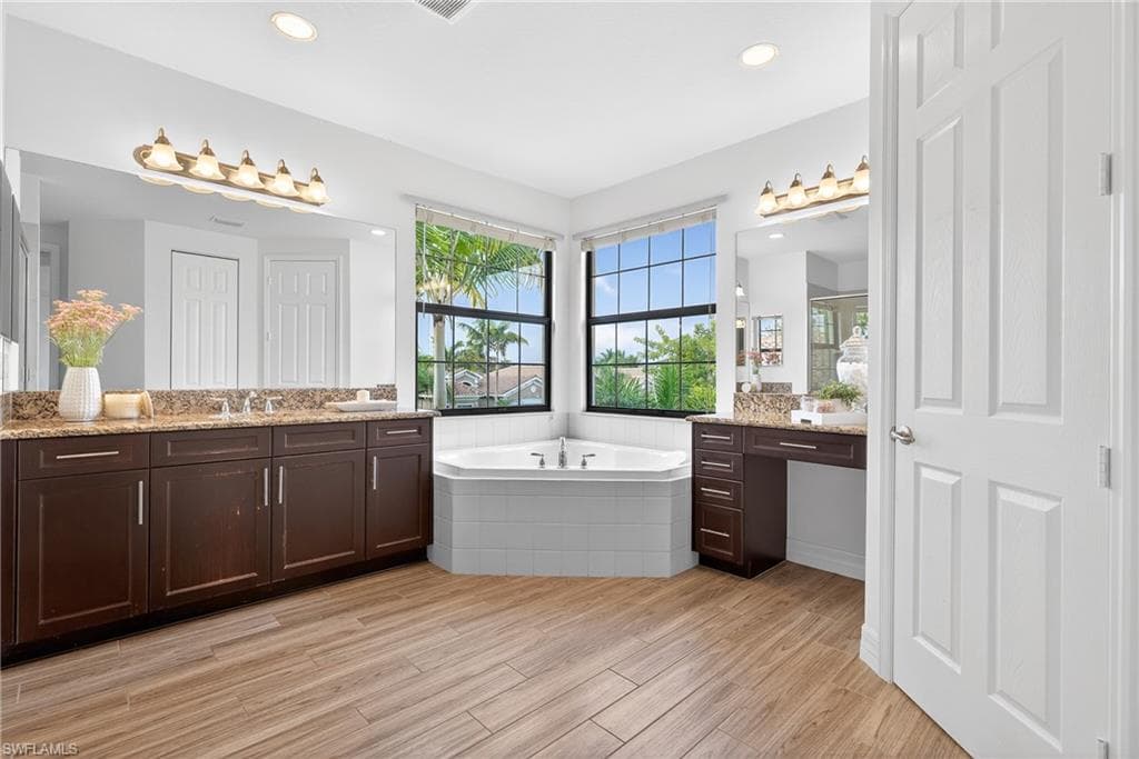 13852 Luna DR-12