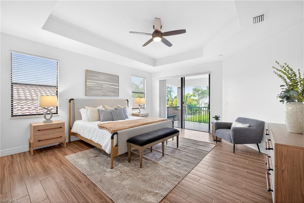 13852 Luna DR-9