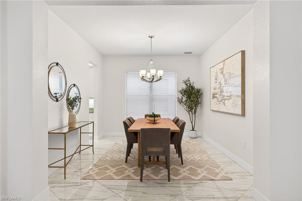13852 Luna DR-4