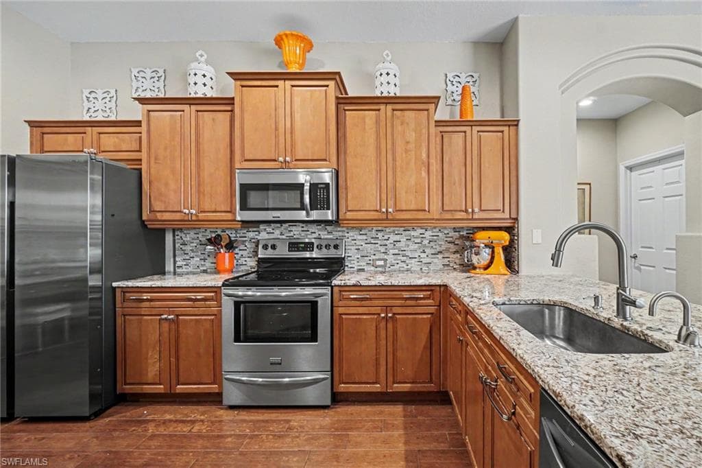 15220 Blackhawk DR-11
