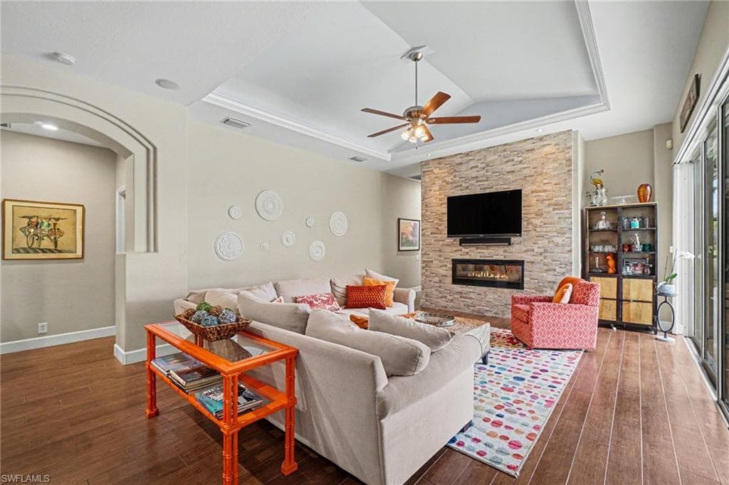 15220 Blackhawk DR-8