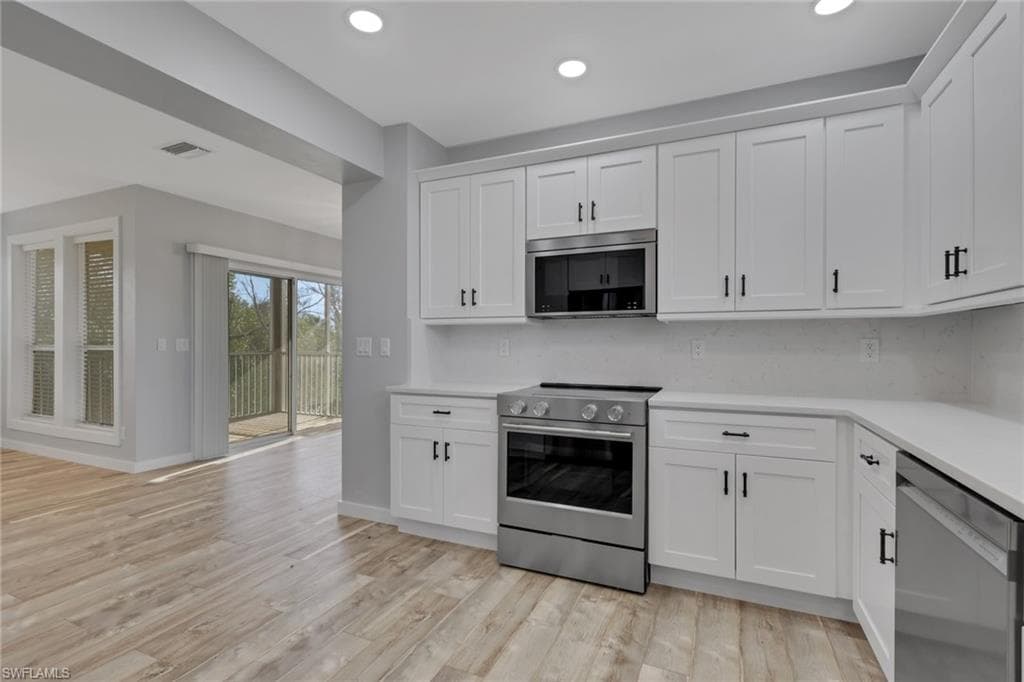 4452 Gulf Pines DR-19