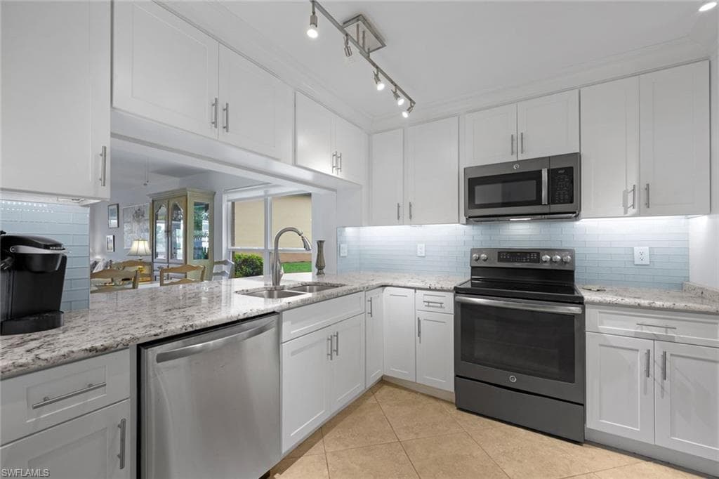 1250 Yesica Ann CIR E106-27