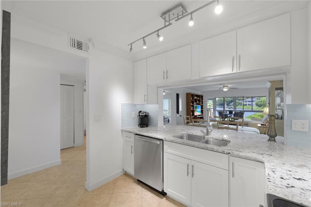 1250 Yesica Ann CIR E106-31
