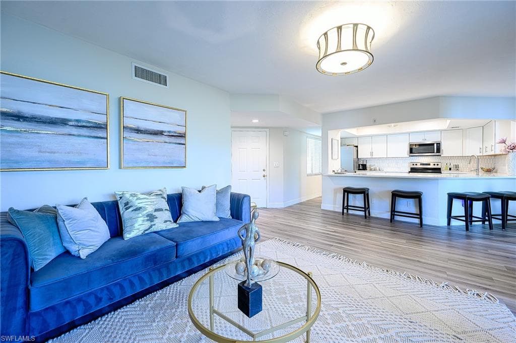 586 Beachwalk CIR O-205-2