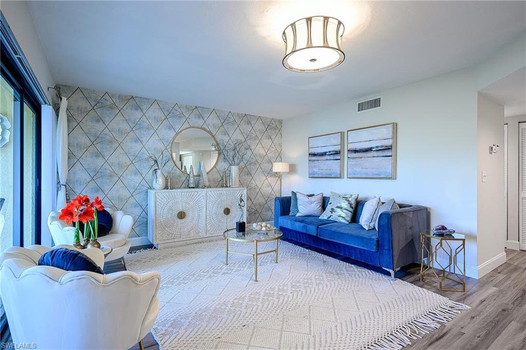 586 Beachwalk CIR O-205-13