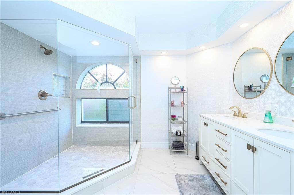 586 Beachwalk CIR O-205-17