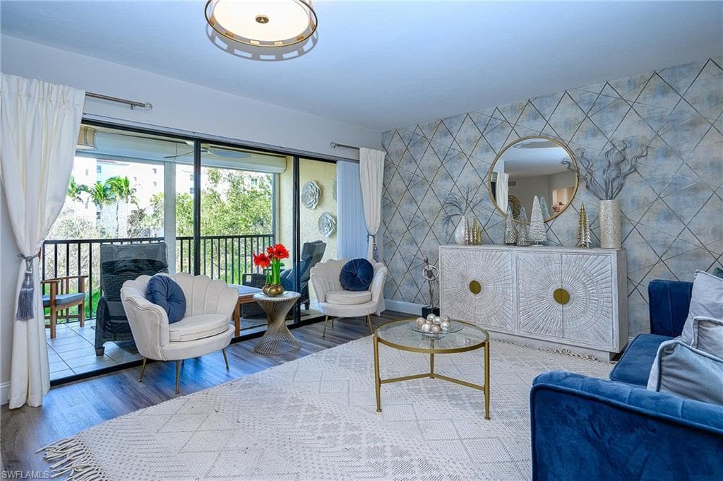586 Beachwalk CIR O-205-12
