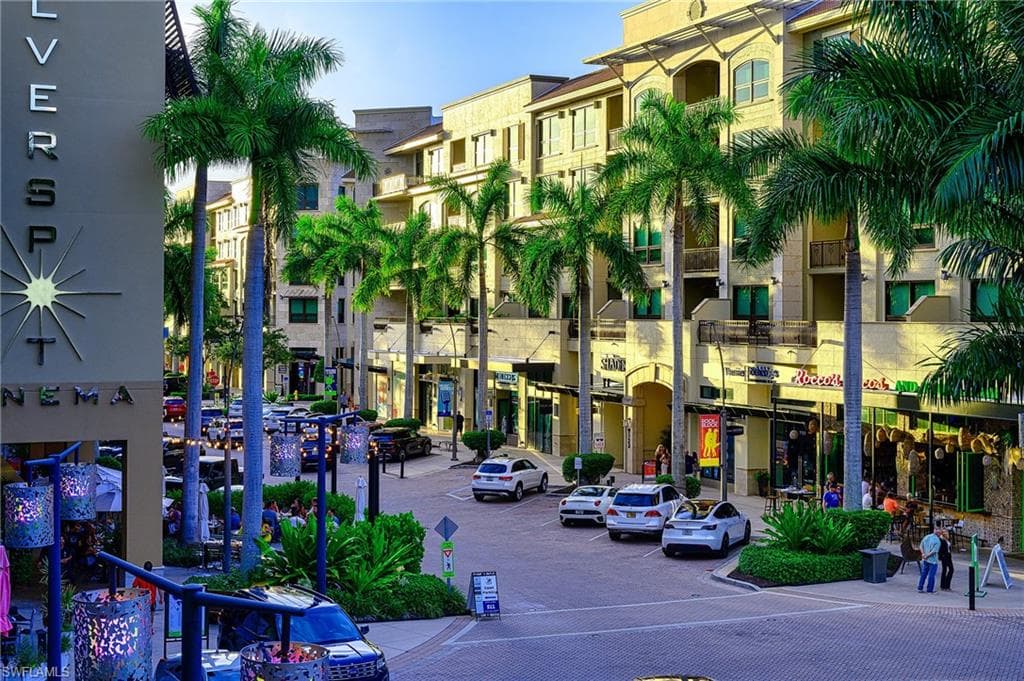 586 Beachwalk CIR O-205-36