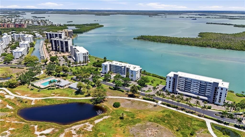 4223 Bay Beach LN 4F-27