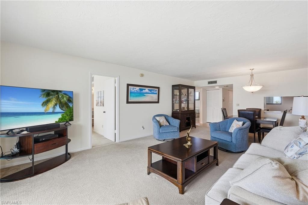 4223 Bay Beach LN 4F-16