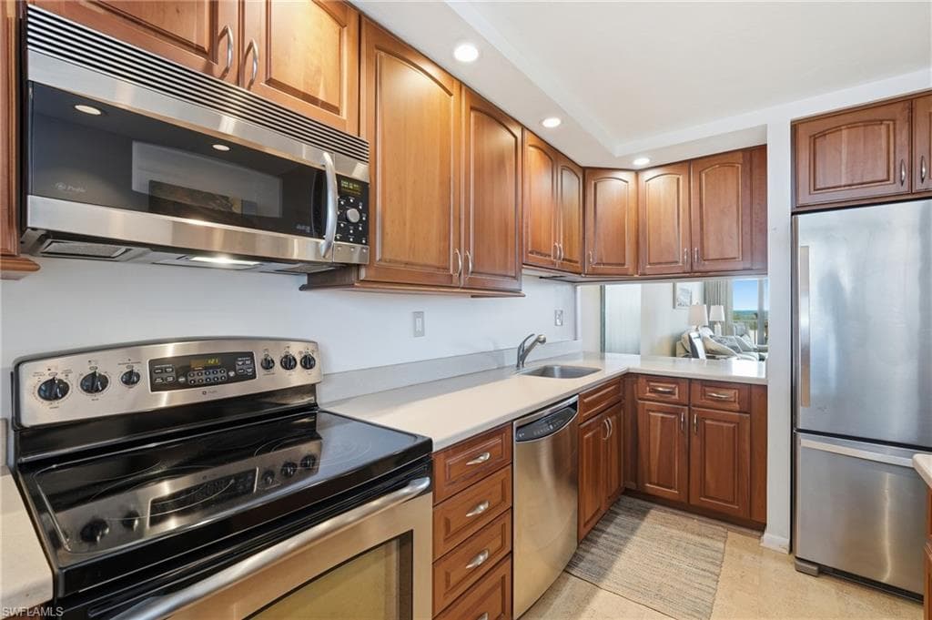 4223 Bay Beach LN 4F-3