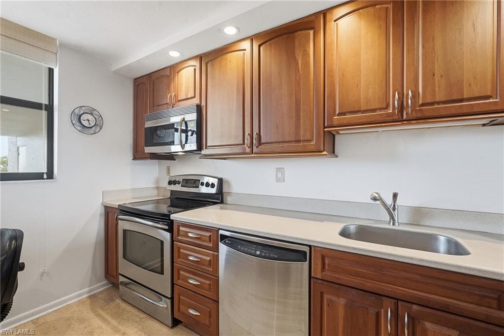 4223 Bay Beach LN 4F-5