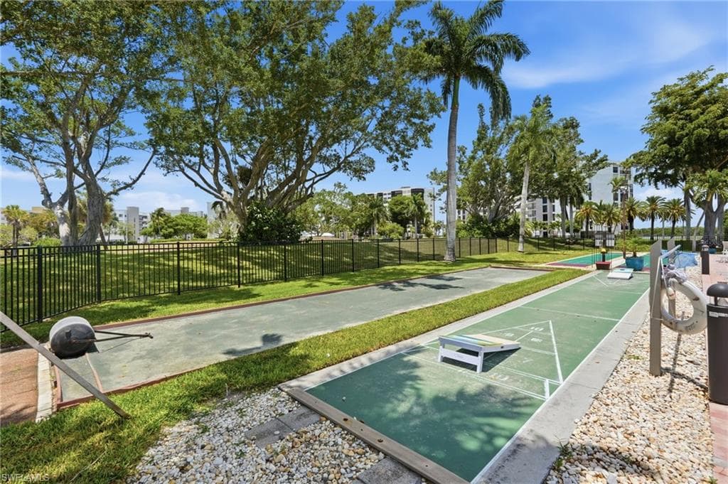 4223 Bay Beach LN 4F-34