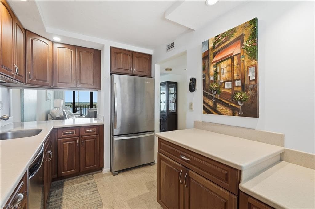 4223 Bay Beach LN 4F-4