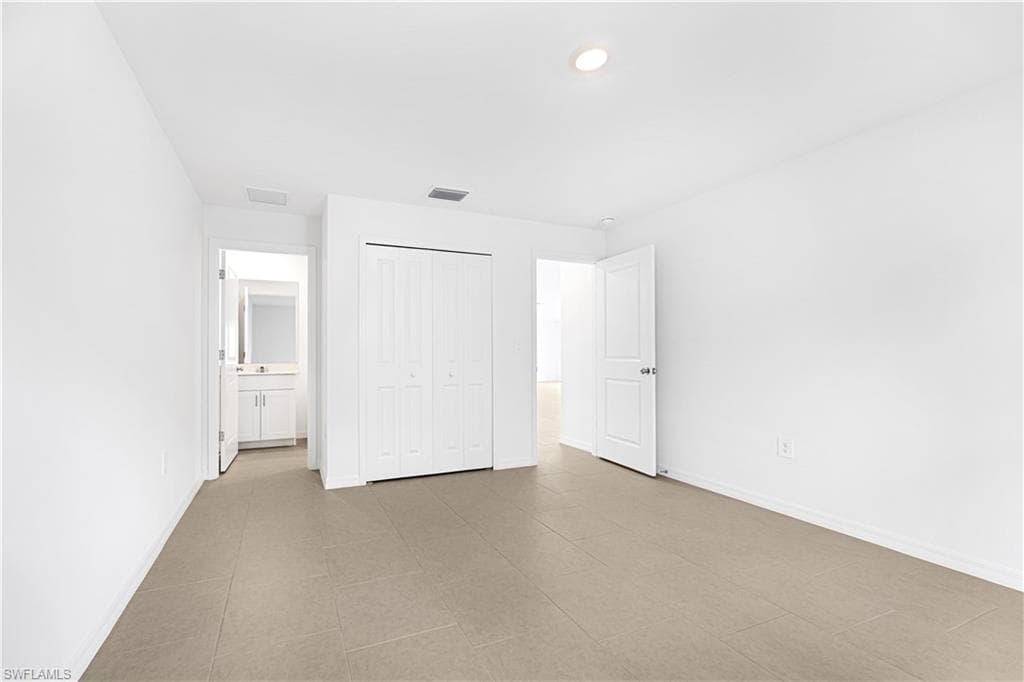 17158 Pompeii WAY-28