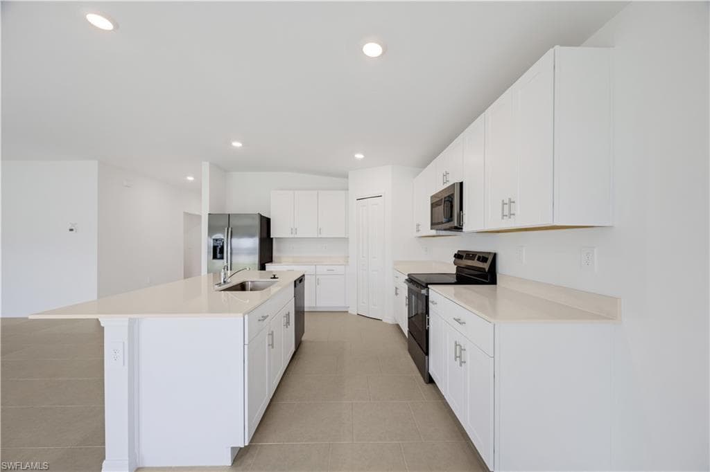 17158 Pompeii WAY-18