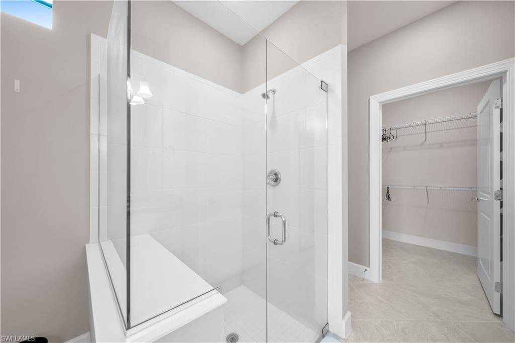 19649 Aqua View LN-23