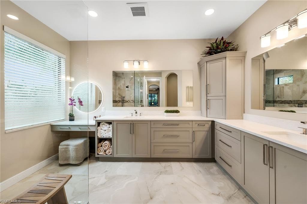 23255 Sanabria LOOP-20