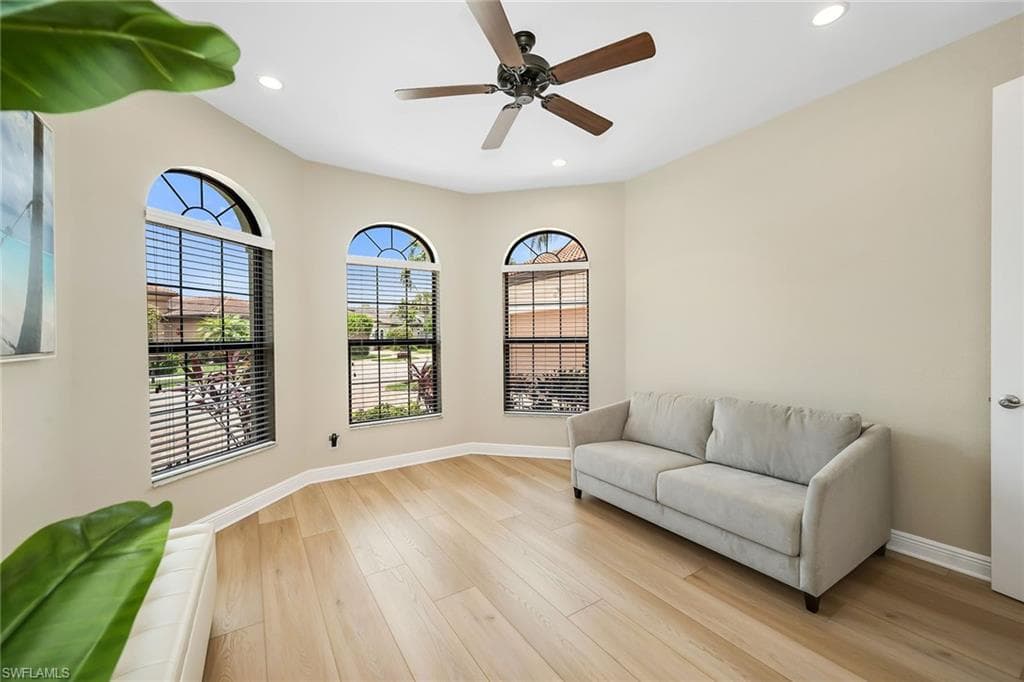 23255 Sanabria LOOP-24