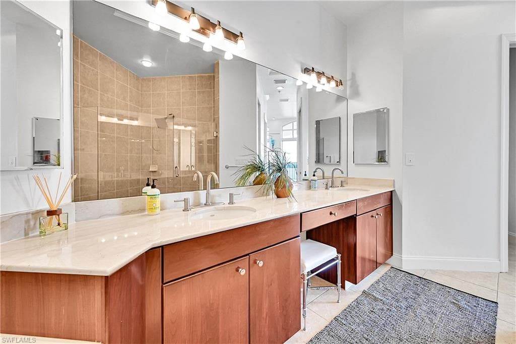 2797 1st ST 2202-18