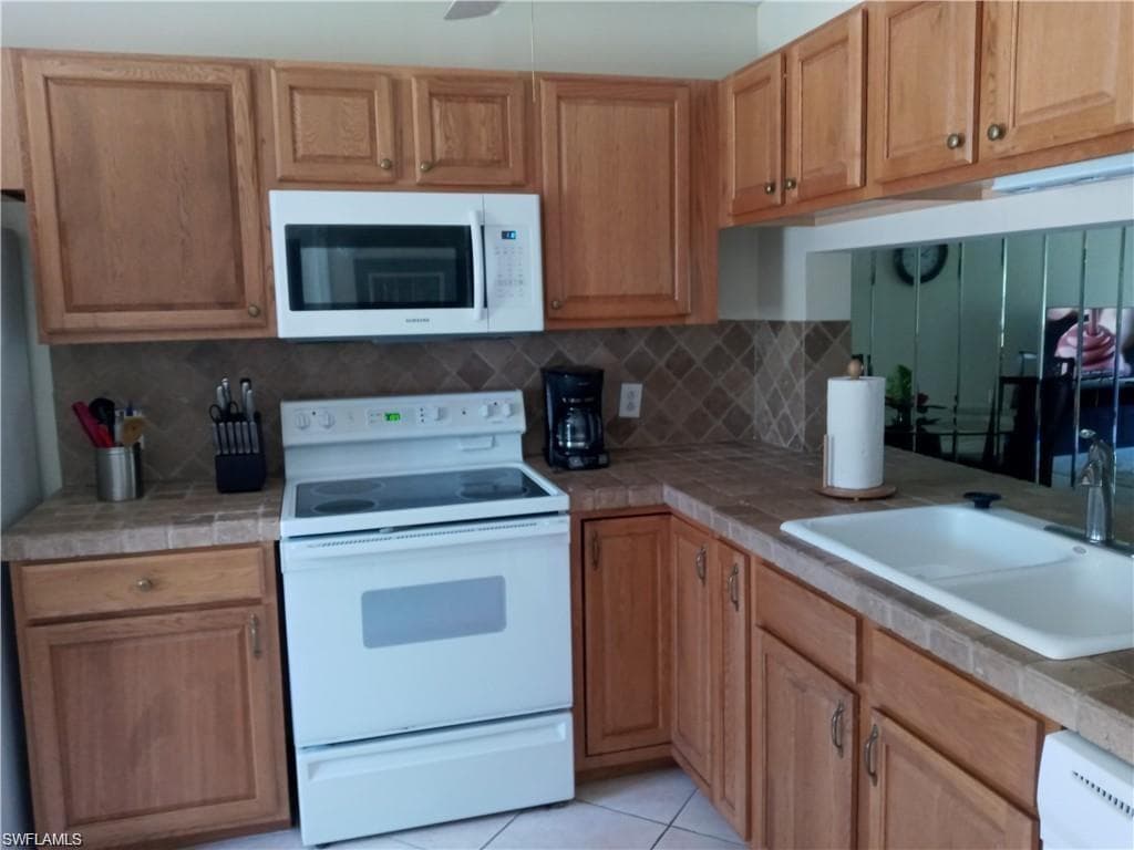 3001 Sandpiper Bay CIR B106-3