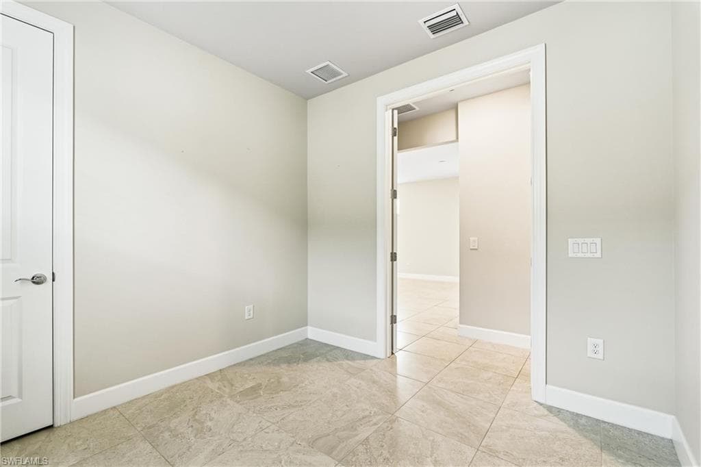 2244 Yellowfin CIR-17