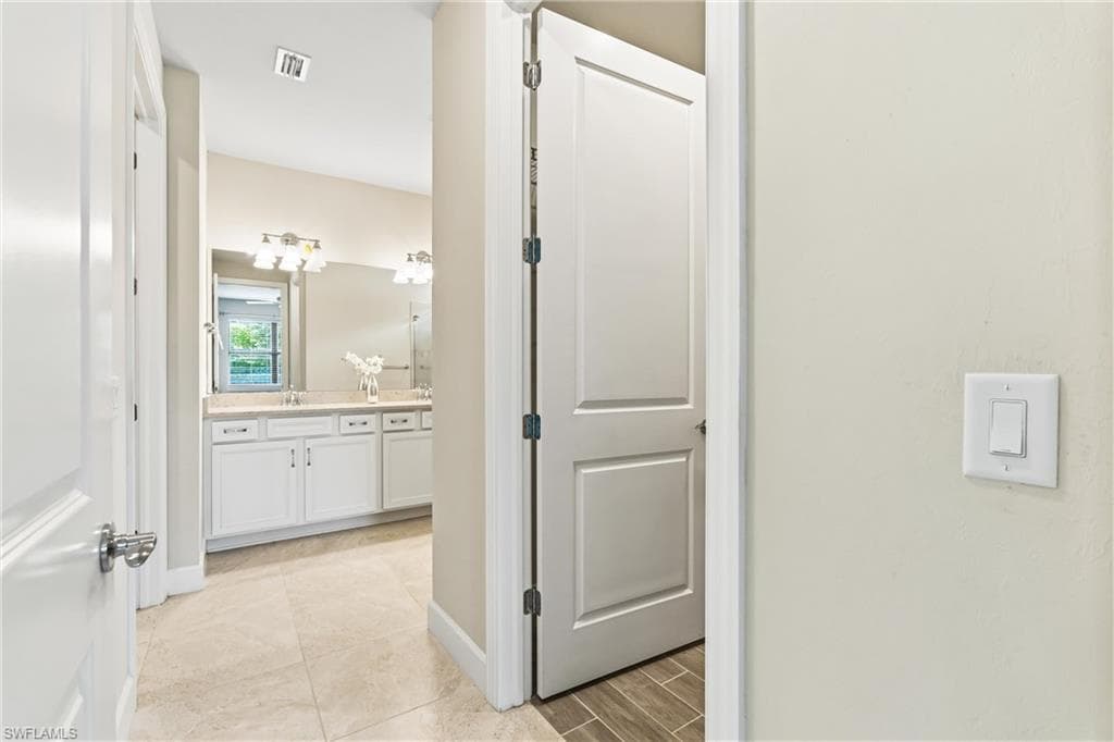2244 Yellowfin CIR-12
