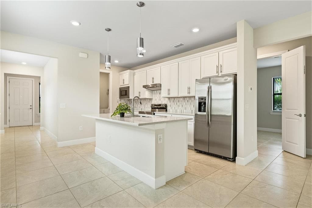 2244 Yellowfin CIR-8