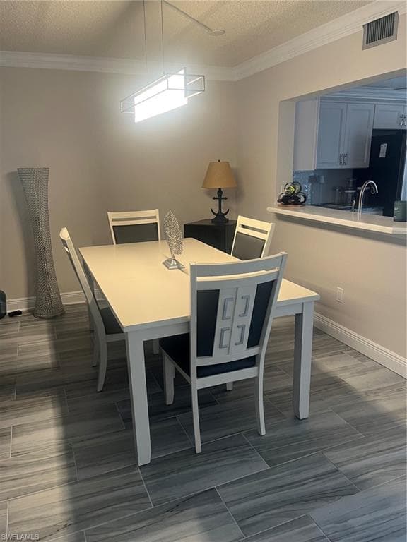 7430 Lake Breeze DR 403-2