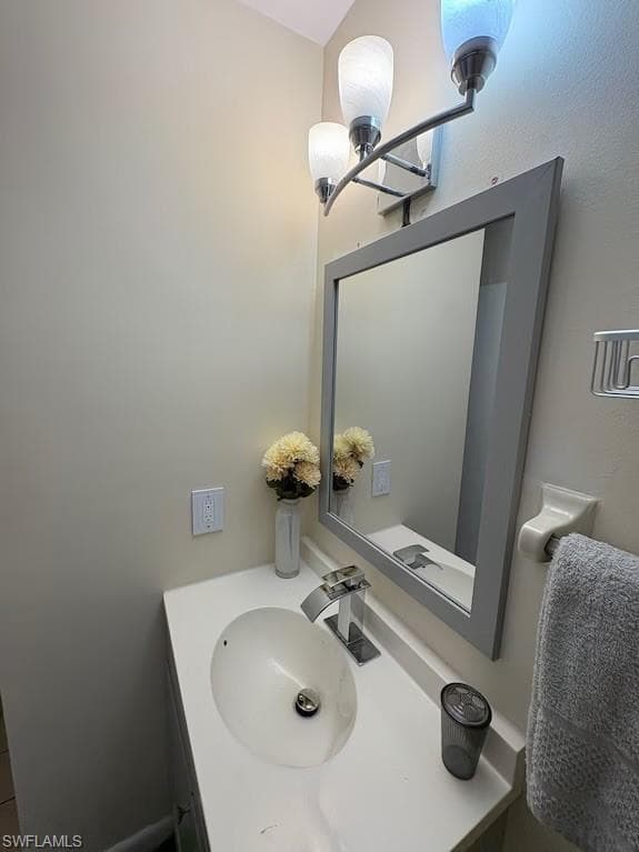 1005 SW 48th TER 8-23