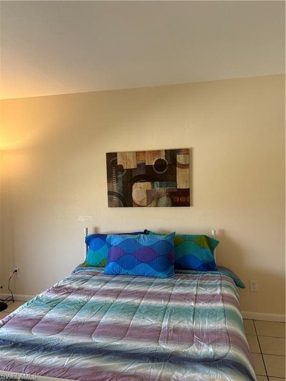 1005 SW 48th TER 8-20