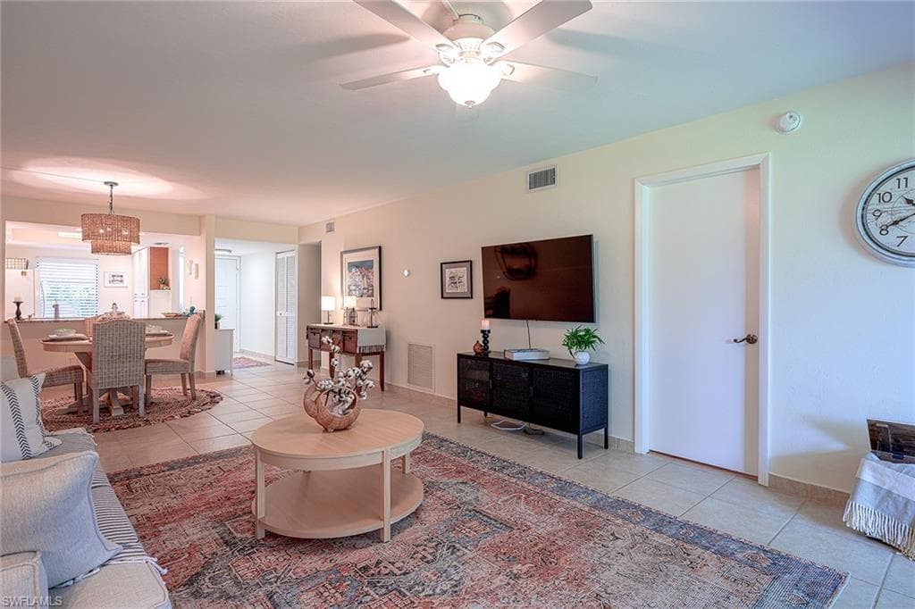 135 Cypress WAY E C-19