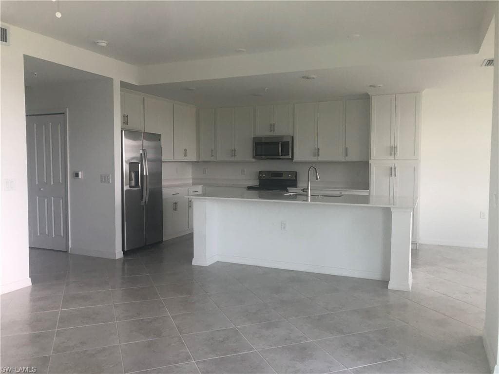 5835 DOUBLE EAGLE CIR 4726-6