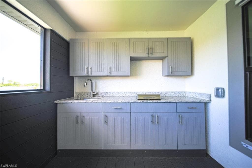 8355 Coral DR-26