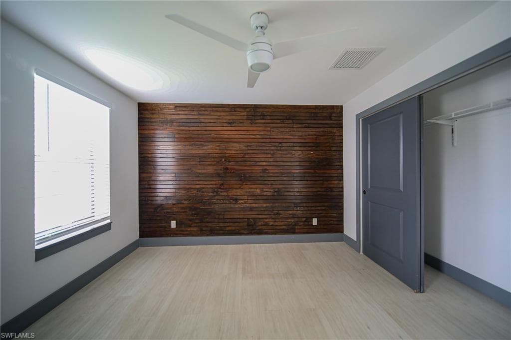 8355 Coral DR-20