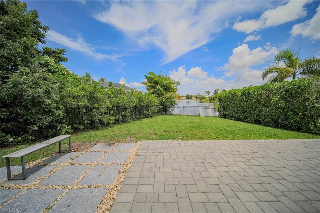 8355 Coral DR-33