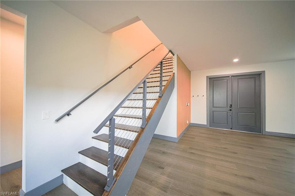 8355 Coral DR-18