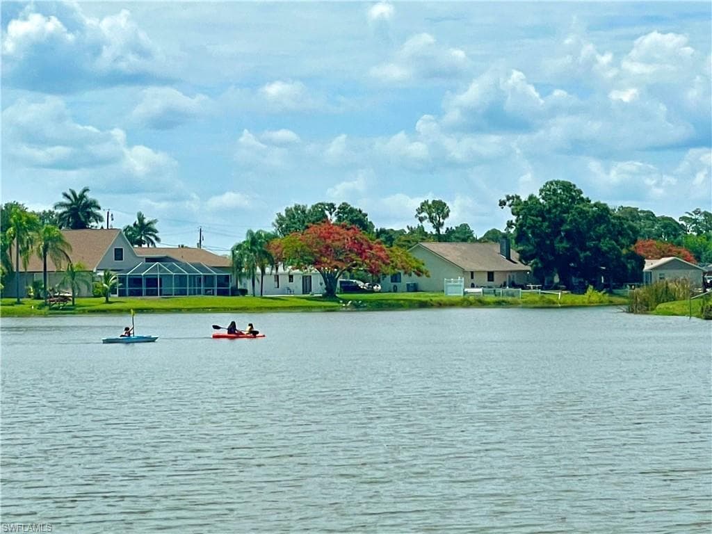 8355 Coral DR-35