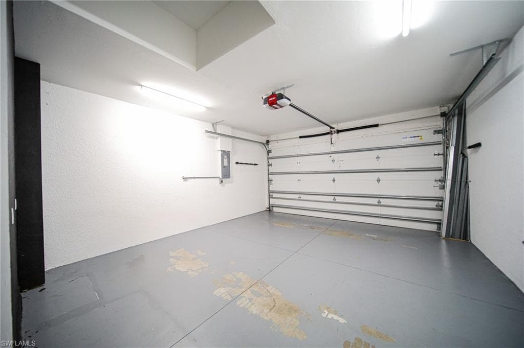 8355 Coral DR-29