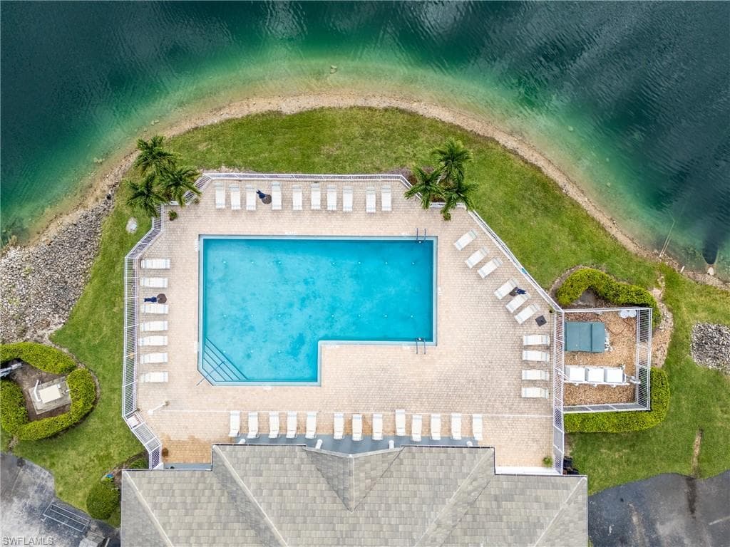 7812 Regal Heron CIR 103-30
