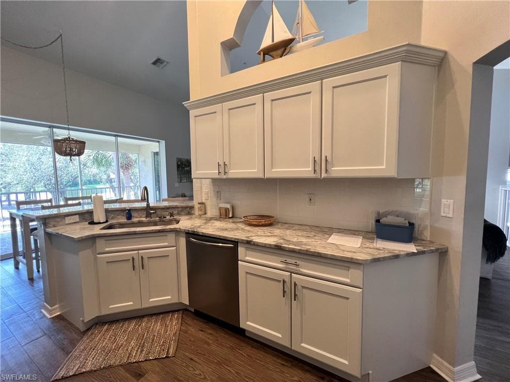 25240 PELICAN CREEK CIR 202-6