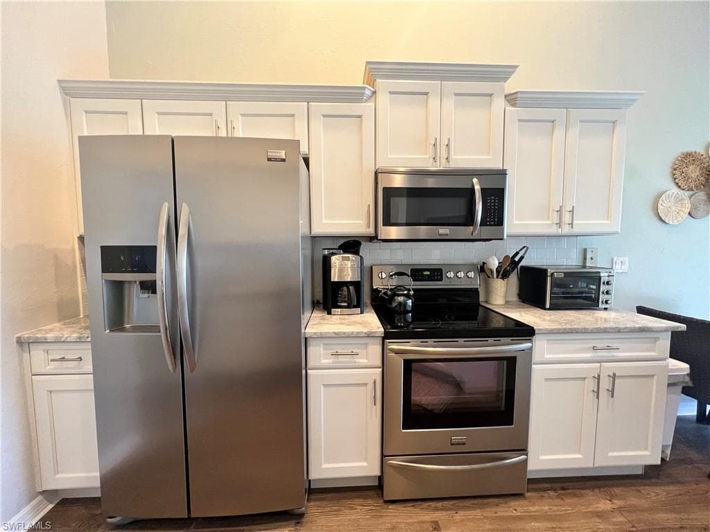 25240 PELICAN CREEK CIR 202-8